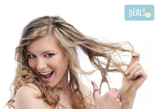 Трайно къдрене за всякакъв тип коса, професионално подстригване и оформяне с дифузер от студио Мария в Павлово! - Снимка 2