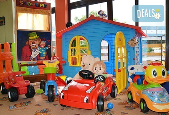 За усмивките на Вашите деца! Детски рожден ден за 10 деца с меню, украса, покани и подарък за рожденика в Бистро Папи! - Снимка 3