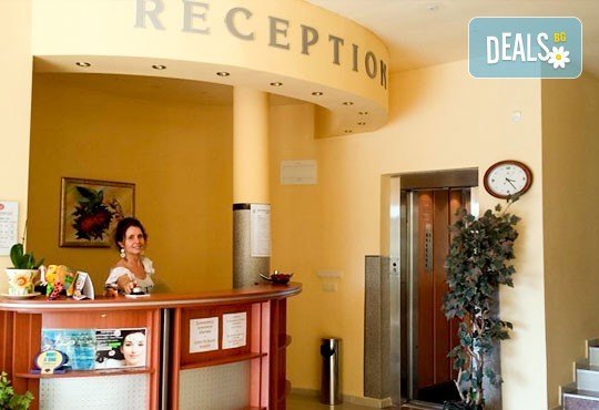 През Юни и началото на Юли на море в Царево! Изберете пакет за 2, 3 или 5 нощувки със закуски, ползване на басейн и фитнес в хотел Мимоза 3* на 100 м. от плаж Нестинарка - Снимка 7