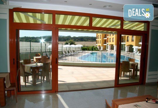 Септември в Серена Резиденс, Созопол! 1 нощувка, на база All Inclusive в студио или апартамент, едно дете до 12г. - безплатно - Снимка 13