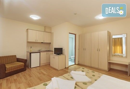 Септември в Серена Резиденс, Созопол! 1 нощувка, на база All Inclusive в студио или апартамент, едно дете до 12г. - безплатно - Снимка 9