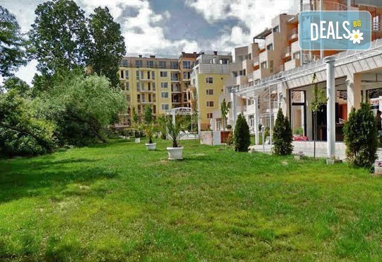 На море през юли, август или септември във Ванила Гардън, Слънчев бряг: 1 нощувка в студио или апартамент, ползване на басейн, шезлонг и чадър! - Снимка 8