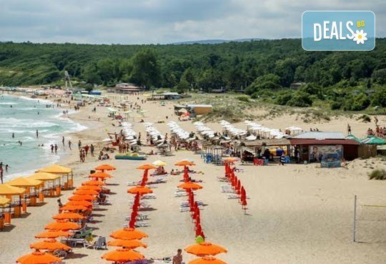 Почивка в разгара на лятото в хотел Спорт Палас, Приморско - 1 нощувка за до трима със закуска, обяд и вечеря! - Снимка 2