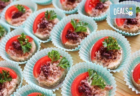 Неустоимо! 25 бр. коктейлни хапки от един вид по избор, бонуси 50% отстъпка от сладките изкушения на Мечо Фууд Кетъринг! - Снимка 6