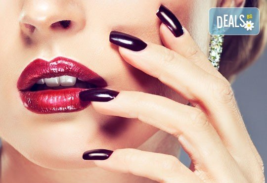 Модерни и различни със студио за красота Лили, Варна! Подарете си маникюр с гел лак Gelish и две декорации! - Снимка 1