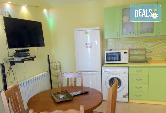 До 20.08 на море в Свети Влас! 5 или 7 нощувки в хотел Галактик на 50м. от плажа - Снимка 4