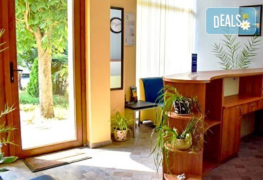 През юли в Царево! 3/5/7 нощувки в Семеен хотел Sunny House 2* - Снимка 9