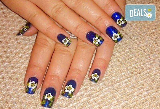 Маникюр с гел лак на SNB и безплатно сваляне при следващо посещение в Ивелина студио! - Снимка 3