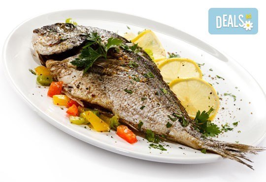 Средиземноморски кулинарен круиз за двама! Две порции риба по избор: Лаврак или Ципура с гарнитура картофки и салата зеле и моркови в Ресторант BALITO - Снимка 3