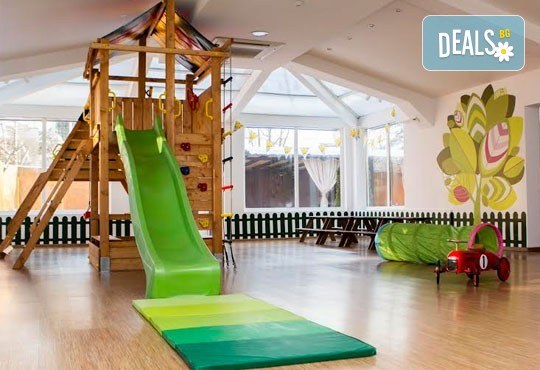 Уют и забавление за Вашето мъниче! Една седмица полудневна занималня за деца над 3 г. в детски парти клуб Цветна градина! - Снимка 2