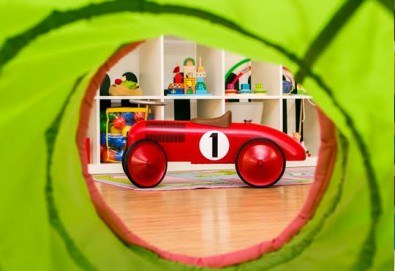 Уют и забавление за Вашето мъниче! Една седмица полудневна занималня за деца над 3 г. в детски парти клуб Цветна градина!