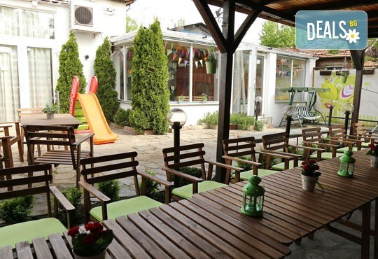 Една седмица целодневна занималня за деца над 3 г. в детски парти клуб Цветна градина! - Снимка 4