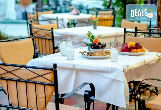 На море през септември в Гърция! 3 нощувки със закуски и вечери в Rentina Beach Hotel 2*, Ставрос , Халкидики, от ТА Ревери - Снимка 7