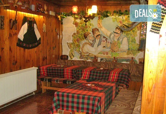 Почивка в Боровец! 2 или 3 нощувки с или без закуска по избор в къща за гости Даньо, Самоков! - Снимка 4