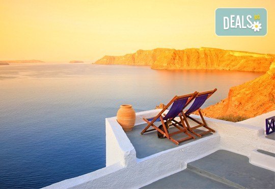 Слънчева мини почивка през септември или октомври на о. Санторини, Гърция! 4 нощувки със закуски, транспорт и фериботни билети! - Снимка 5