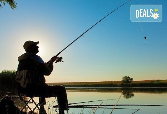 Хвърлете въдиците! Три посещения за един човек с по една въдица от Спортен риболов Требич! - Снимка 1