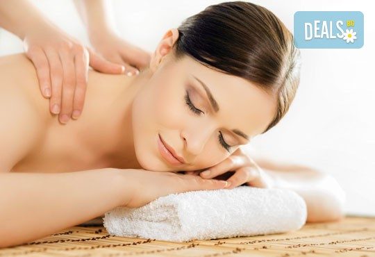 Отпуснете цялото си тяло с 60-минутен класически, релаксиращ масаж с етерични масла в козметичен център DR.LAURANNE! - Снимка 3
