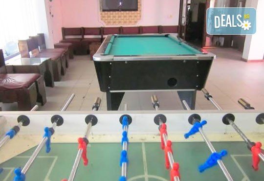Почивка в Брацигово! 1 нощувка със закуска, обяд и вечеря и ползване на басейн в СПА хотел Виктория, цена на човек - Снимка 13