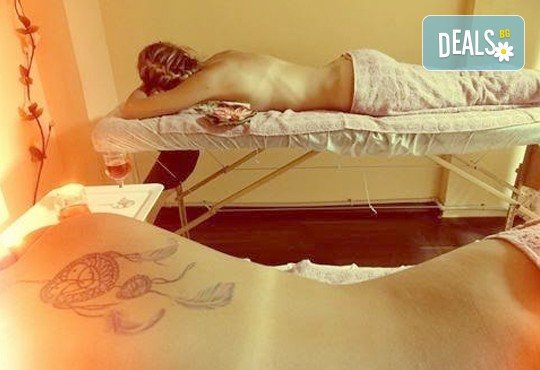 Шоколадов масаж за двама и комплимент - чаша червено вино, в My Spa! Потопете се в света на удоволствието за двама! - Снимка 5
