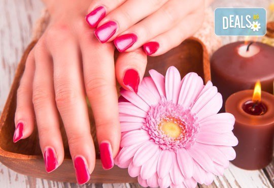 Засияйте като истинско бижу с маникюр с гел лак на CND в Studio Diva, Пловдив! - Снимка 1