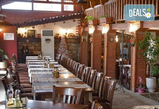 Златно лято в слънчева Каварна! 1/2/3 нощувки със закуски в семеен хотел Свети Георги, безплатно за дете до 4г. - Снимка 4