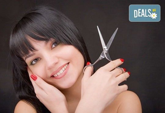 Забележителна коса! Подстригване + кератинова терапия и стилизиране на прическа със сешоар в Wave Studio-НДК - Снимка 1