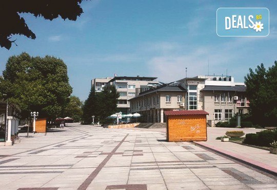 Септемврийски празници в Каварна! Нощувка със закуска в двойна стая/ апартамент в Къща за гости Наш дом! Безплатно за деца до 7 г.! - Снимка 14