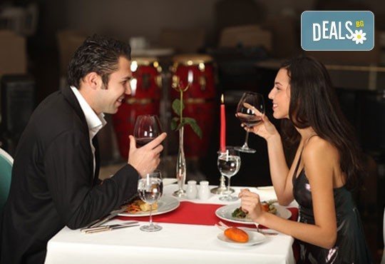 Средиземноморски кулинарен круиз! Две порции Лаврак или Ципура с гарнитура чипс картофи и зеле и моркови в Ресторант BALITO - Снимка 2