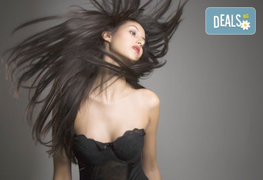 Съживете косата си с пакет услуги по избор! Измиване, подхранване с продукти на L'oreal, подстригване и прическа със сешоар, в Ивани Стил! - Снимка 3