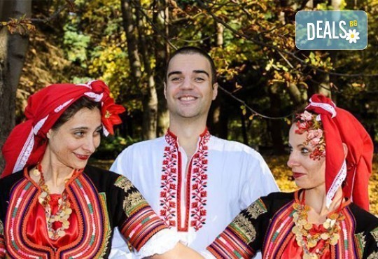 Запознайте се с автентичния български фолклор! 5 посещения на народни танци в клуб за народни танци Хороводец! - Снимка 1