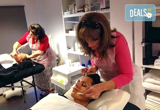 Мануално почистване на лице, пилинг, масаж и терапия с френската козметика Academie в Салон Blush Beauty - Снимка 5