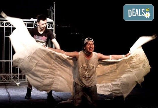 За вечния стремеж да полетим! Гледайте „Пилето” на 29.09. от 19ч, в Младежки театър, камерна зала, спектакъл с 3 номинации за „Аскеер 2016”! - Снимка 3