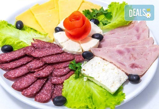 Имате повод да празнувате? Ресторант Интелкооп, Пловдив, Ви предлага четиристепенно празнично меню с богат избор, за 10 човека, на супер цена! - Снимка 4