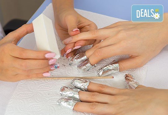 Красиви нокти! Маникюр с Shellac на S&A и сваляне на стар гел лак в студио за красота Аделайн! - Снимка 2