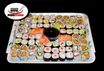 Опитайте 74 суши хапки с пушена сьомга, хайвер, филаделфия и херинга от Sushi Market!