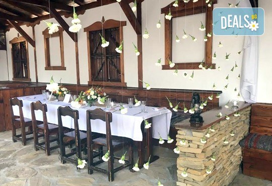 Цялостна организация на сватбено тържество, координатор на сватбения ден + водещ на изнесен ритуал от MUSIC for You! - Снимка 11