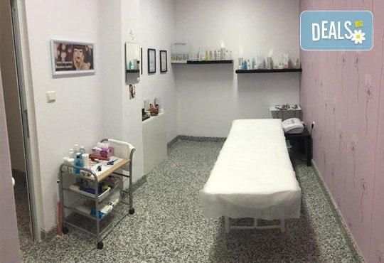 Класическо ултразвуково почистване на лице с френска козметика Dermacode, серум със салицилова киселина и бонус: прахообразен пилинг с микродермабразио в Ивелина студио! - Снимка 7