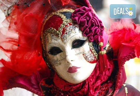 Посетете карнавала във Венеция през февруари: 2 нощувки със закуски и транспорт от Далла Турс! - Снимка 1