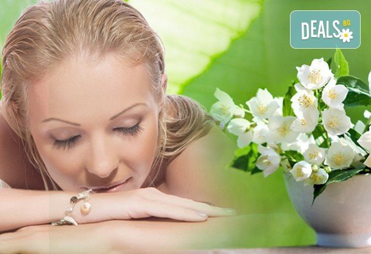 Класически, арома или релаксиращ масаж с жасмин, лайка, алое или макадамия в СПА център Pro Therapy! - Снимка 3