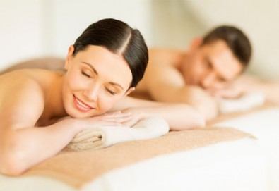Спа релакс! Едночасов синхронен масаж за двама с жасмин, лайка, роза, лавандула или алое в СПА център Pro Therapy!