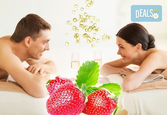 Синхронен масаж за двама с ароматен пилинг и етерични масла: ягода и шампанско, жасмин или грозде в СПА център Pro Therapy! - Снимка 1