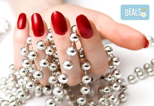 Нежни ръце и красиви нокти! Траен маникюр с най-новите гел лакове на Astonishing Nails и декорации по избор от Дерматокозметични центрове Енигма - Снимка 2