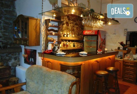 Уикенд в Ранчо Диви Родопи! 1 нощувка със закуска и вечеря, 2 часа преход с коне в Родопите и видеозаснемане с екшън камера - Снимка 9