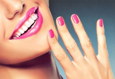 Класически маникюр с лакове Jessica, Morgan Taylor, China Glaze в салон за красота First Lady!