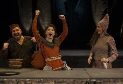 Гледайте ''Роня, дъщерята на разбойника'', от Астрид Линдгрен, в Театър ''София'' на 19.11. от 11ч. - билет за двама!