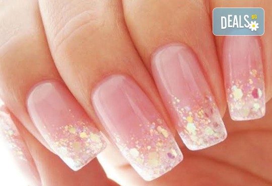 Ново! Дълготраен и красив маникюр с изграждаща ноктопластика с триизмерен ефект в салон Професионален усет - Снимка 1