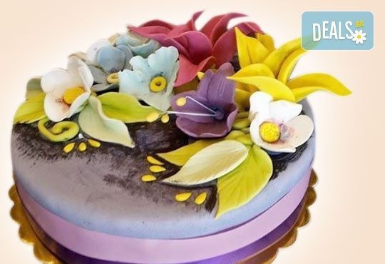 Празнична торта Честито кумство с пъстри цветя, дизайн сърце или златни орнаменти от Сладкарница Джорджо Джани - Снимка 14