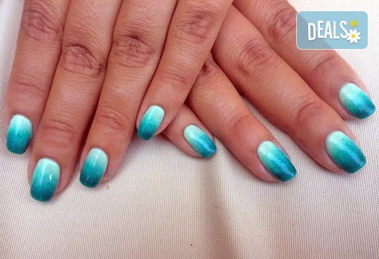 Маникюр с гел лак, френски маникюр или маникюр с ефект котешко око и пигменти с огледален ефект и премахване на стар гел-лак в Gold Fitness and Lounge - Снимка 4