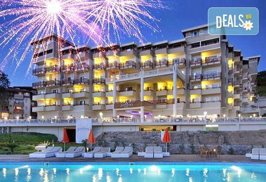Нова година 2017 в Justiniano Deluxe Resort Hotel 5*, Анталия! 4 нощувки на база All Inclusive и Новогодишна вечеря! - Снимка 1