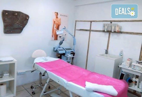 3D перманентен грим на вежди по метода косъм по косъм от Royal Beauty Center! - Снимка 3